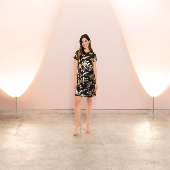 Dress - Picture 1 of 1